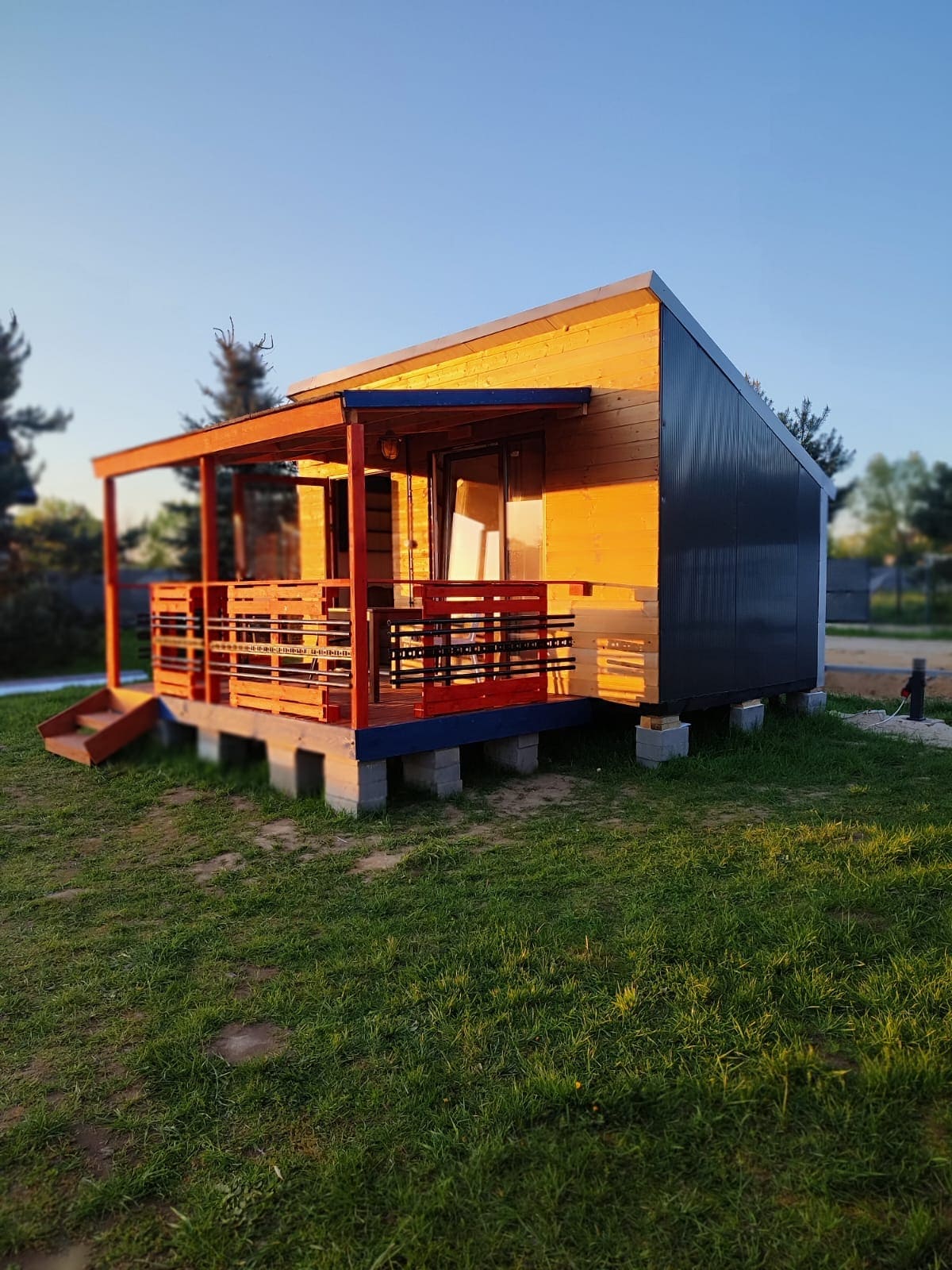 Mini Kroppkowe Pole – Wnętrze salonu