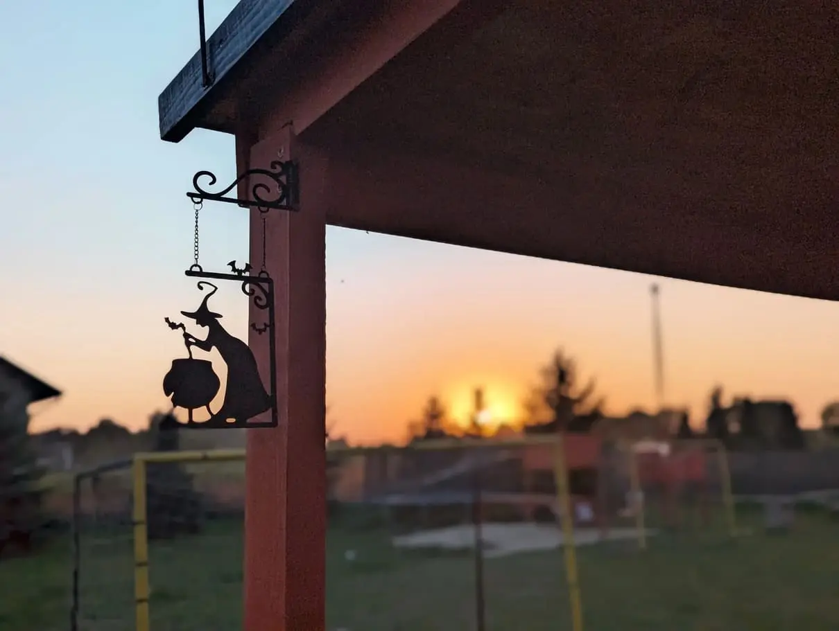 Pole namiotowe i kompleks wypoczynkowy